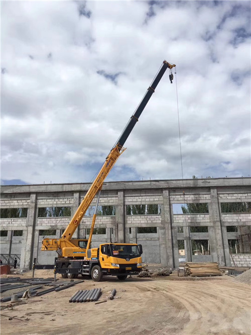 城关区吊装作业前会做设备检查吗？安全保障措施有哪些？